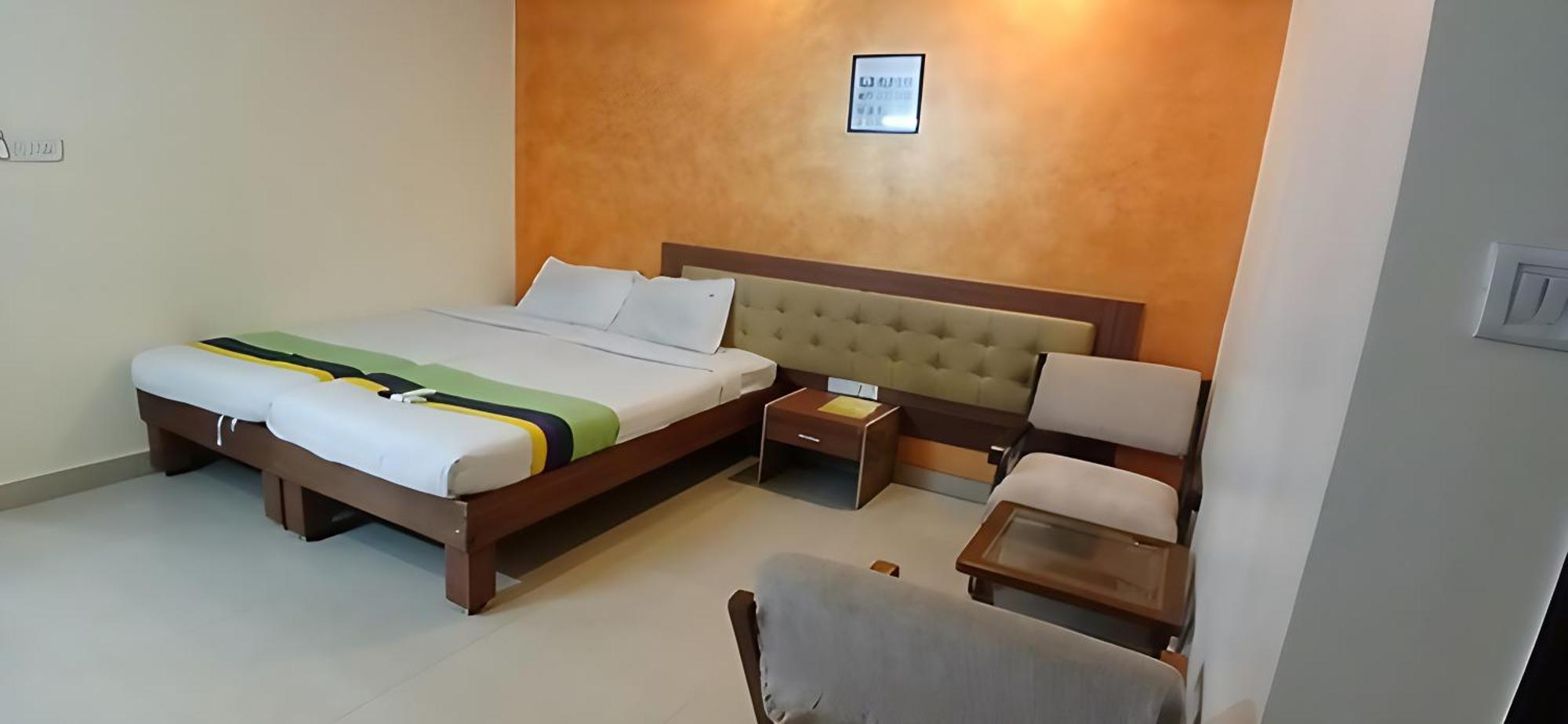 Grand Plaza Hotel - Nampally - Hyderabad Railway Station - Fish Prasadam 2025 - Free Breakfast - Deccan Railway Station - Lakdikapul Haïdarabad Extérieur photo