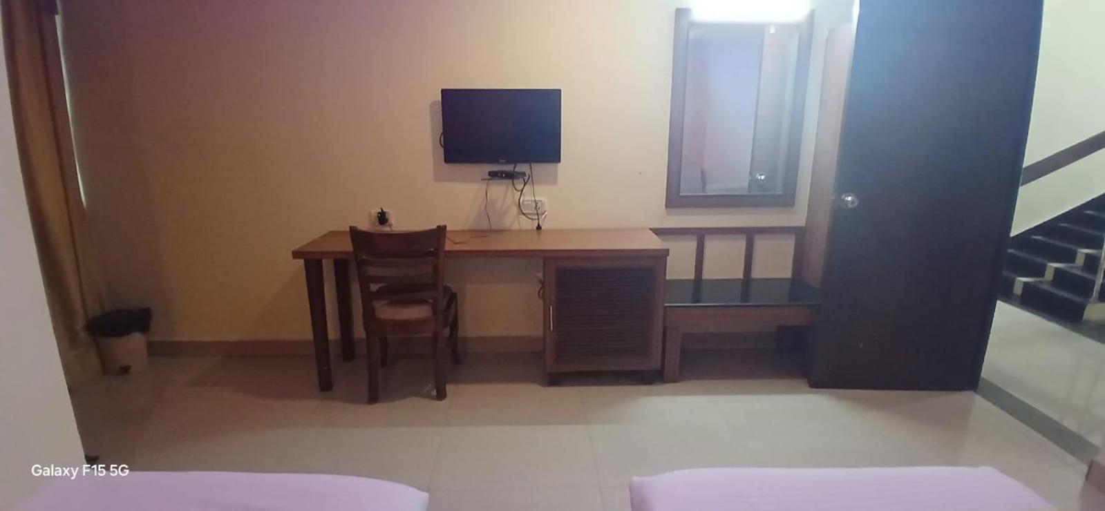 Grand Plaza Hotel - Nampally - Hyderabad Railway Station - Fish Prasadam 2025 - Free Breakfast - Deccan Railway Station - Lakdikapul Haïdarabad Extérieur photo
