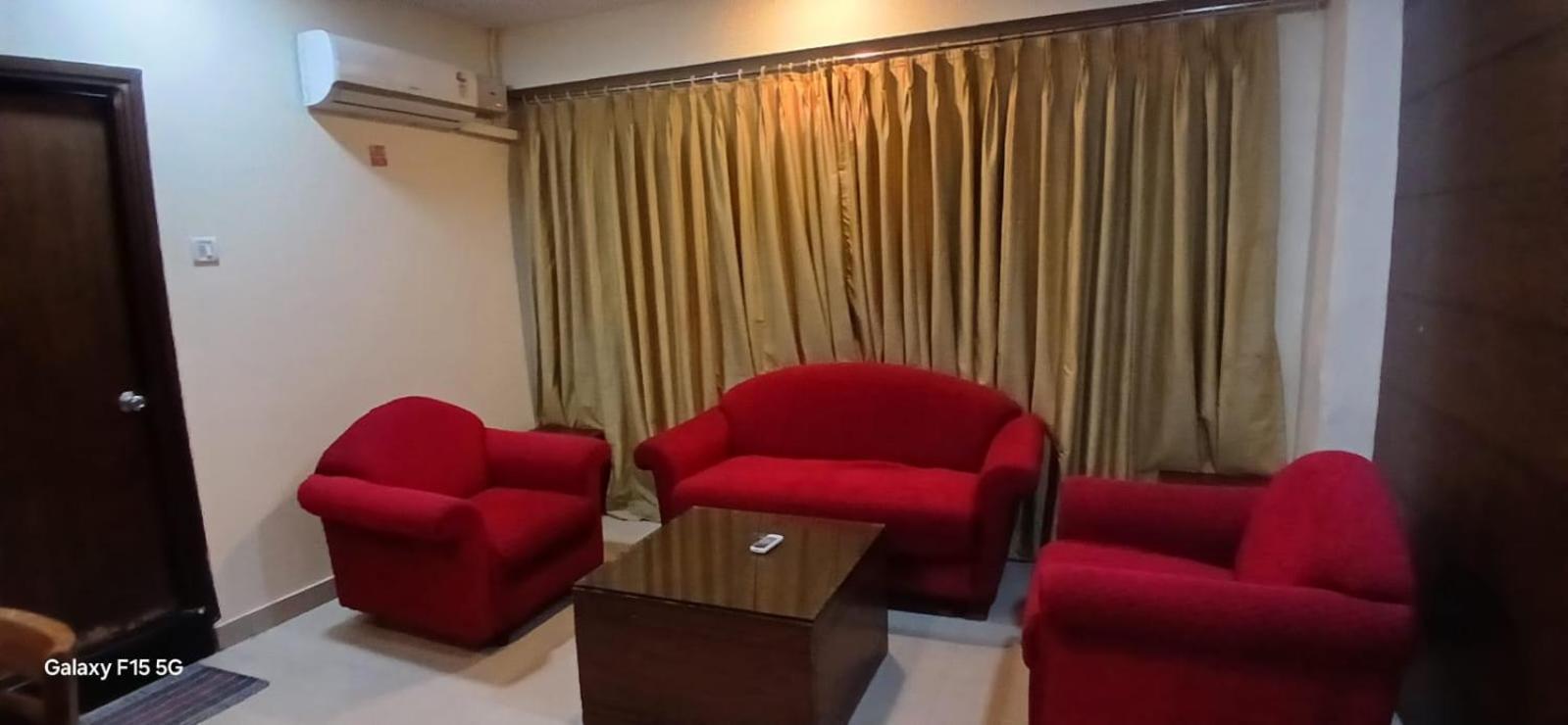 Grand Plaza Hotel - Nampally - Hyderabad Railway Station - Fish Prasadam 2025 - Free Breakfast - Deccan Railway Station - Lakdikapul Haïdarabad Extérieur photo