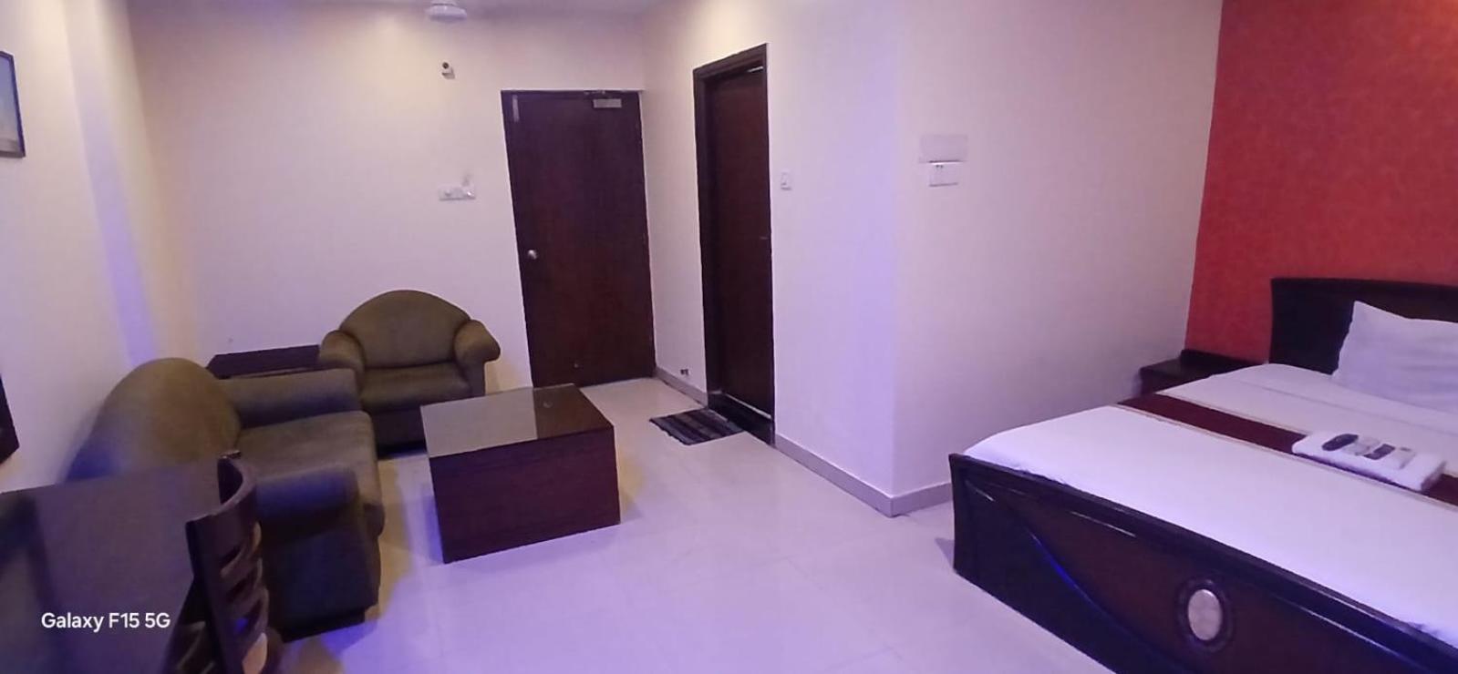 Grand Plaza Hotel - Nampally - Hyderabad Railway Station - Fish Prasadam 2025 - Free Breakfast - Deccan Railway Station - Lakdikapul Haïdarabad Extérieur photo